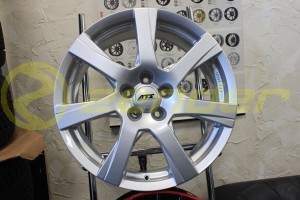 ATS TWISTER POLAR-SILBER 5x108 FORD LAND ROVER  VOLVO